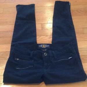 Black Ankle Zipped Skinnies!